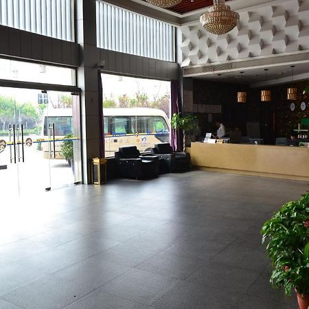 Jingyue 99 Inn Shanghai Pudong Airport Shiwan Branch Xangai Exterior foto