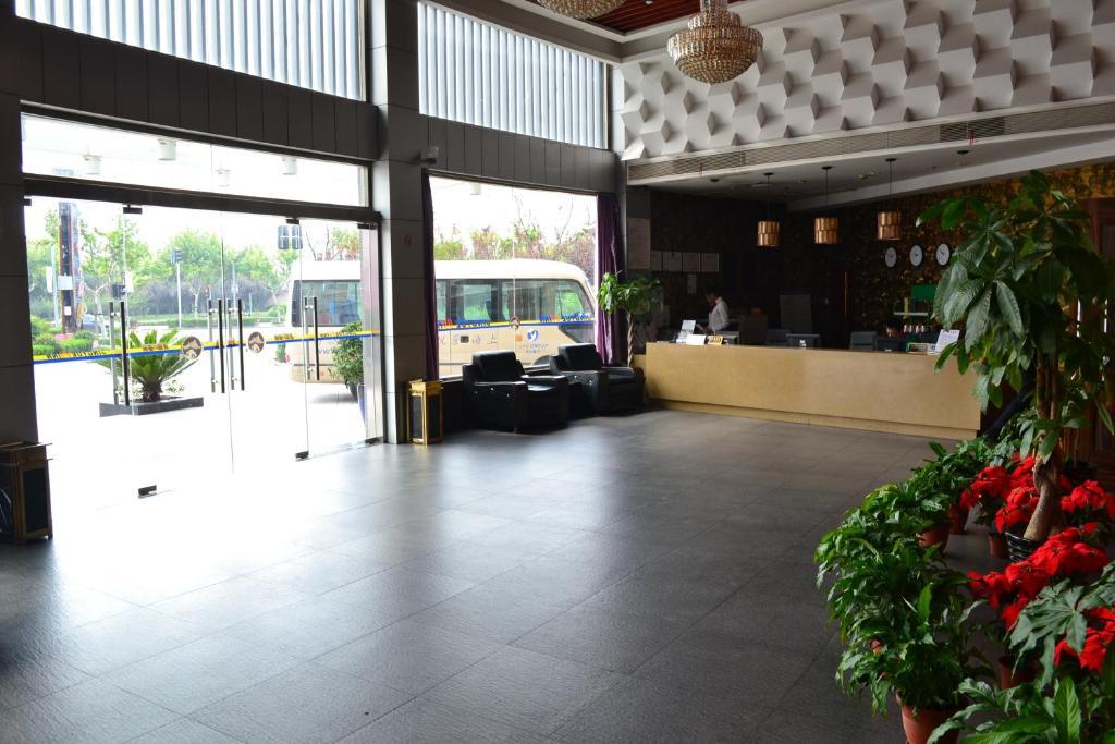 Jingyue 99 Inn Shanghai Pudong Airport Shiwan Branch Xangai Exterior foto
